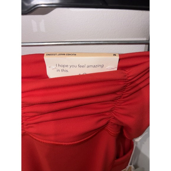 Blogilates Women's Ruched High Rised Waist Side Pocket Leggings Size Medium- NWT - Picture 9 of 10